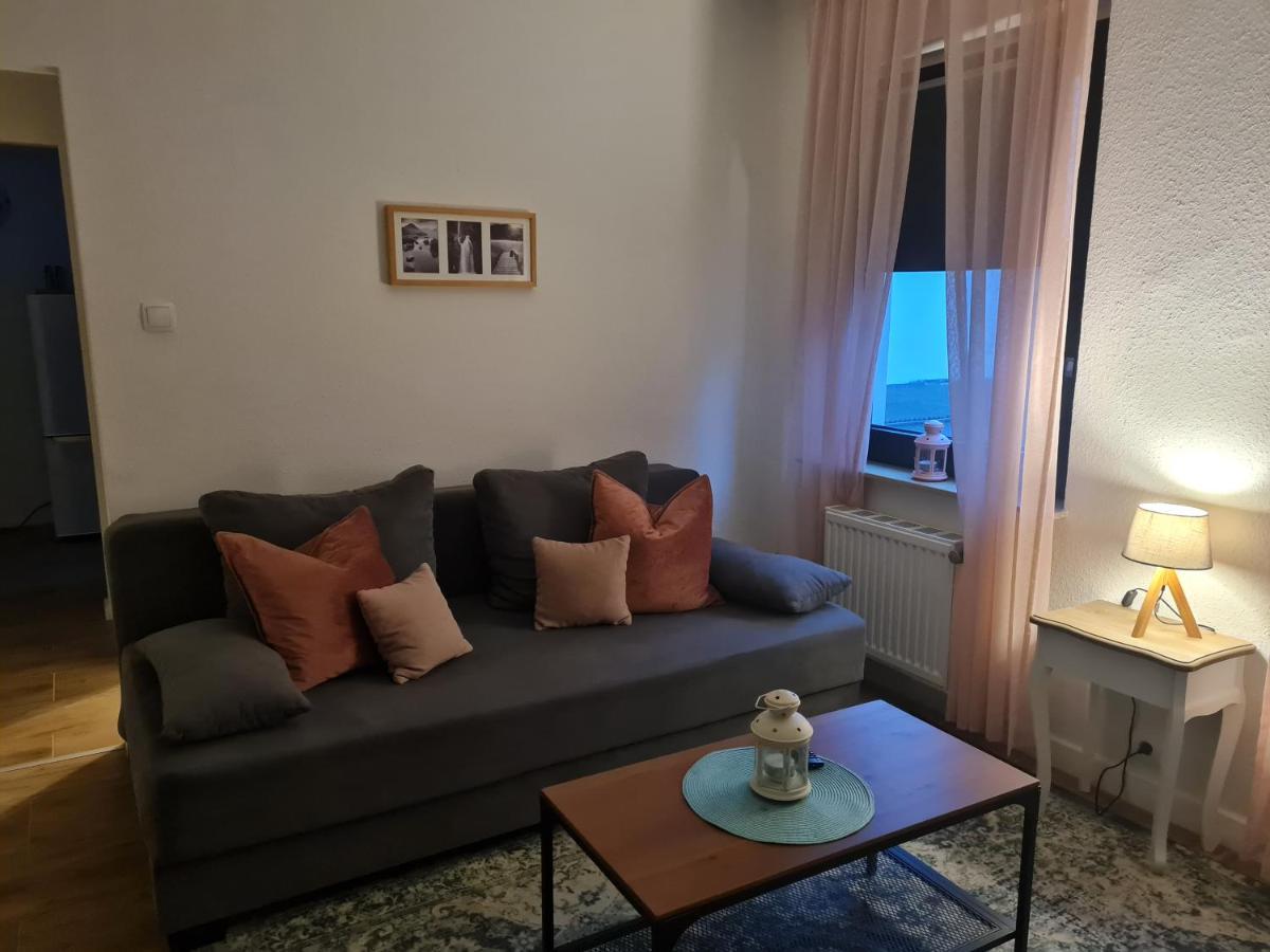 ניאוס Privates, Gemuetliches Appartement מראה חיצוני תמונה