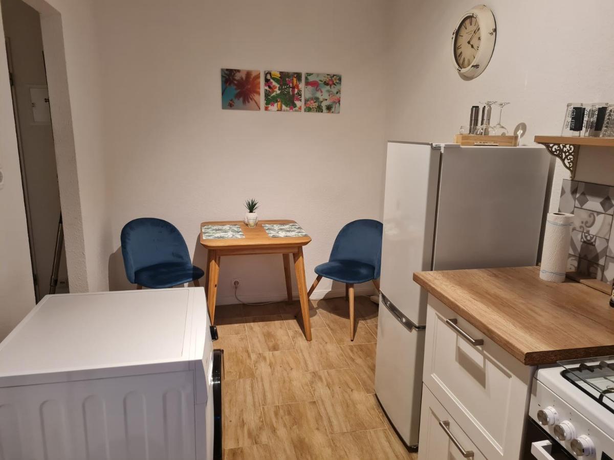 ניאוס Privates, Gemuetliches Appartement מראה חיצוני תמונה